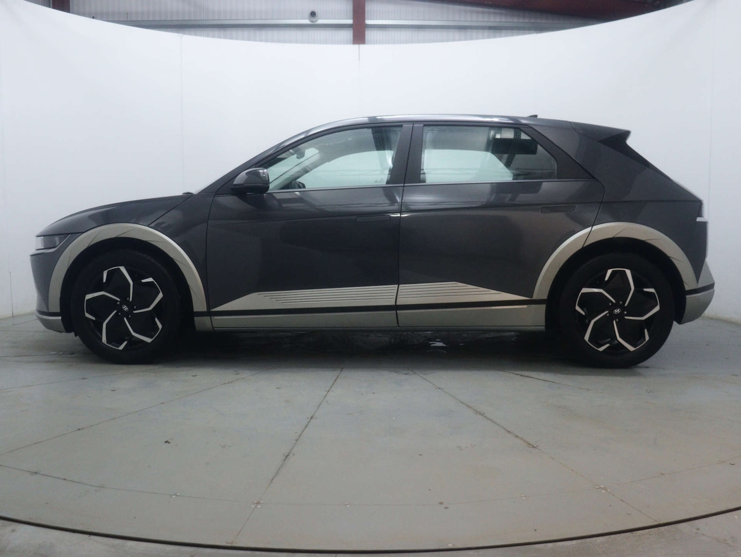 Used Hyundai IONIQ 5 2024 for sale - 77299400: Photo 8