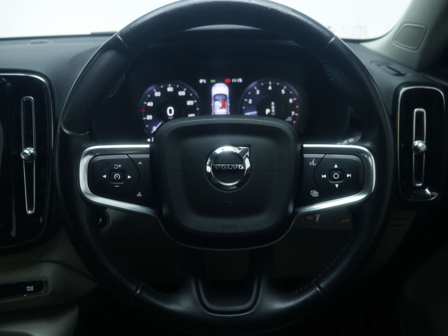 Used Volvo XC40 2020 for sale - 77262771: Photo 18