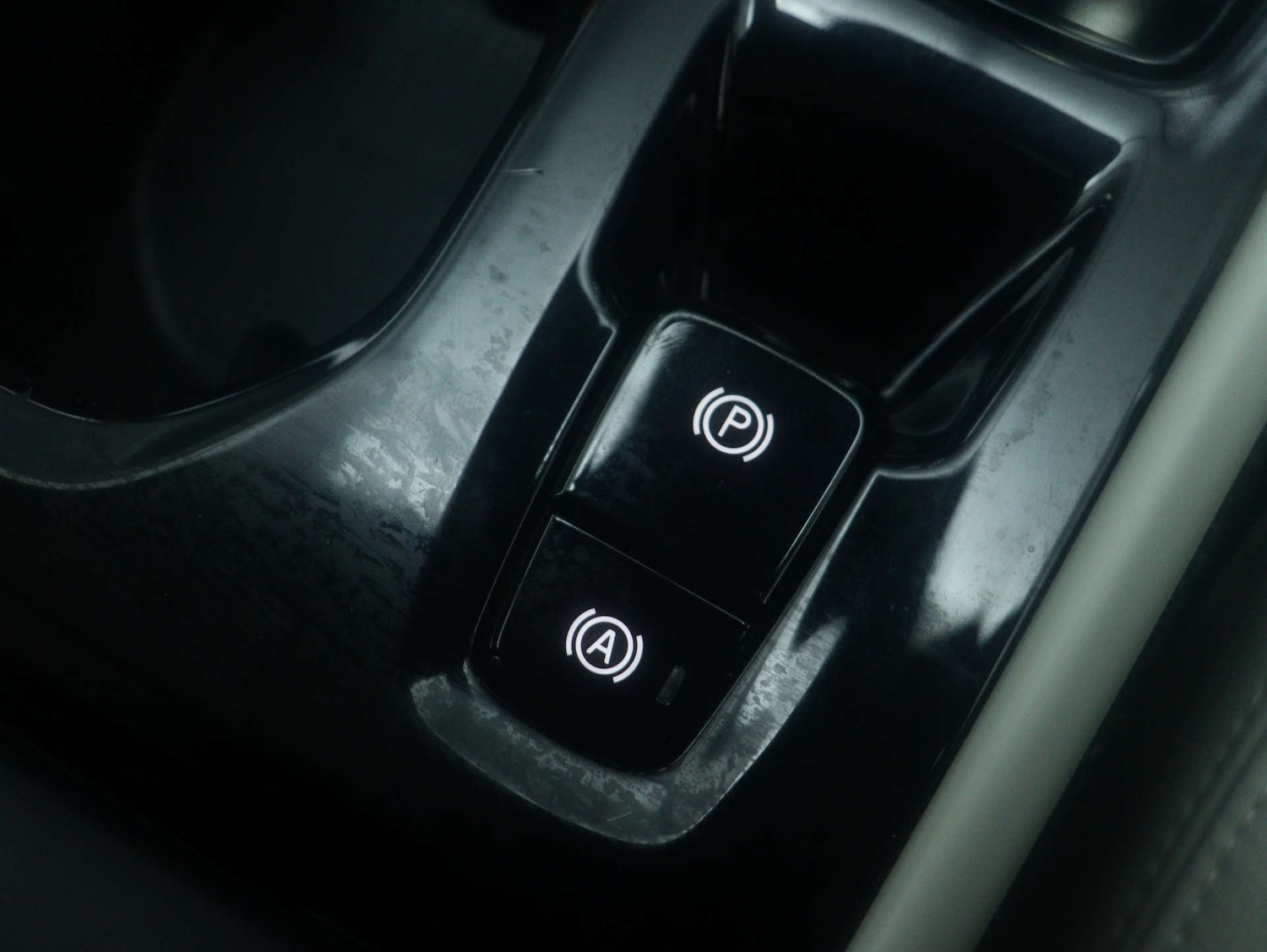 Used Volvo XC40 2020 for sale - 77262771: Photo 33