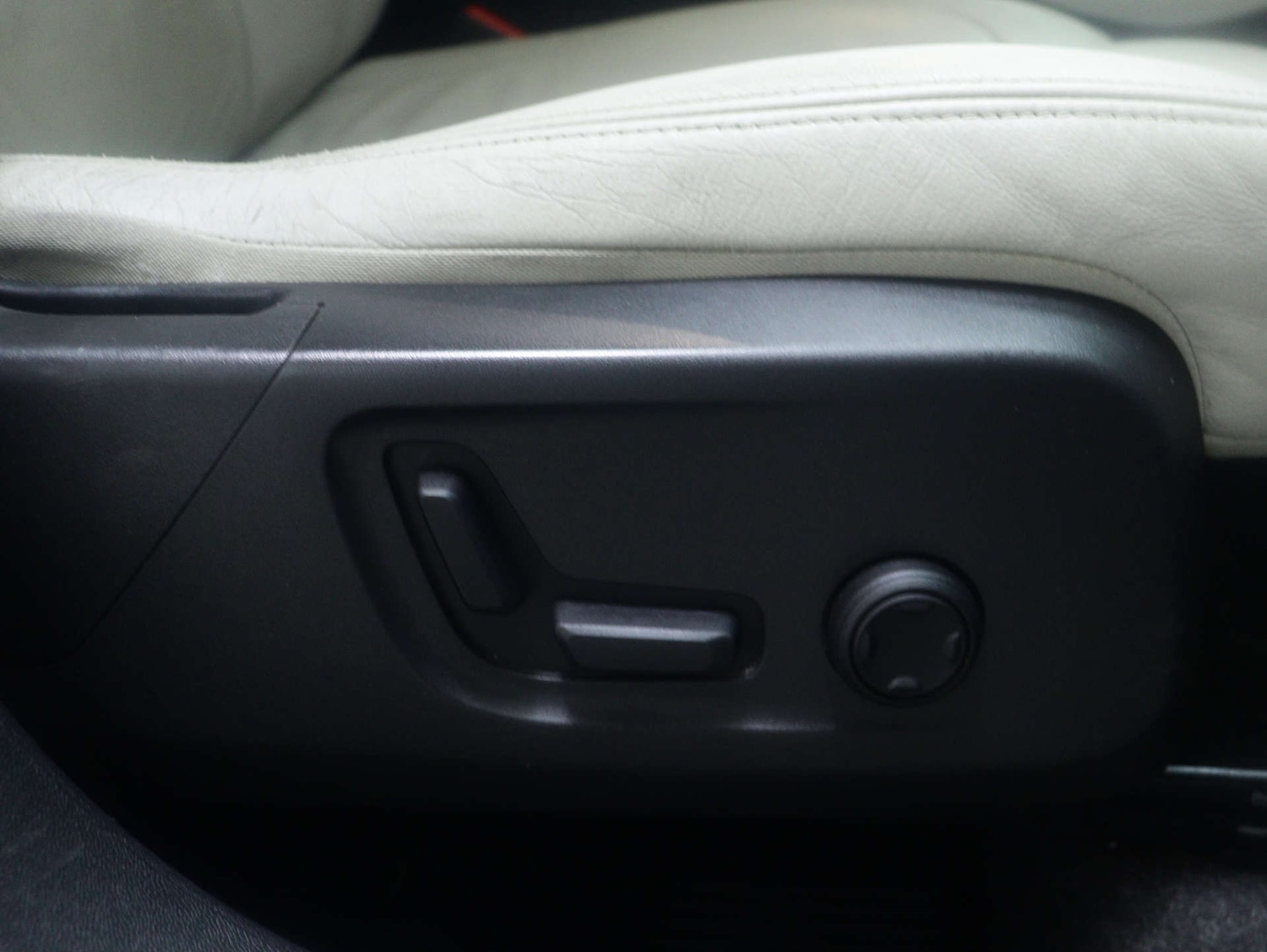 Used Volvo XC40 2020 for sale - 77262771: Photo 41