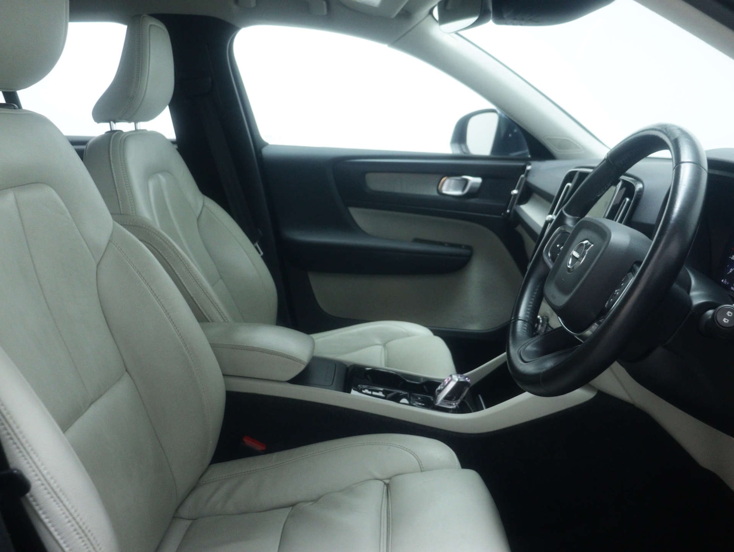 Used Volvo XC40 2020 for sale - 77262771: Photo 45