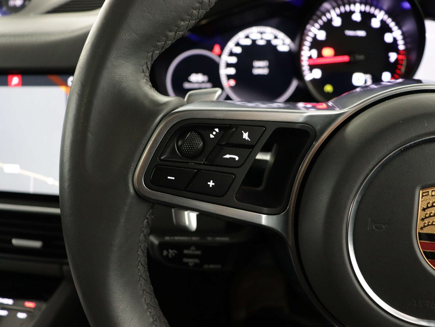 Used Porsche Cayenne 2018 for sale - 77581090: Photo 31