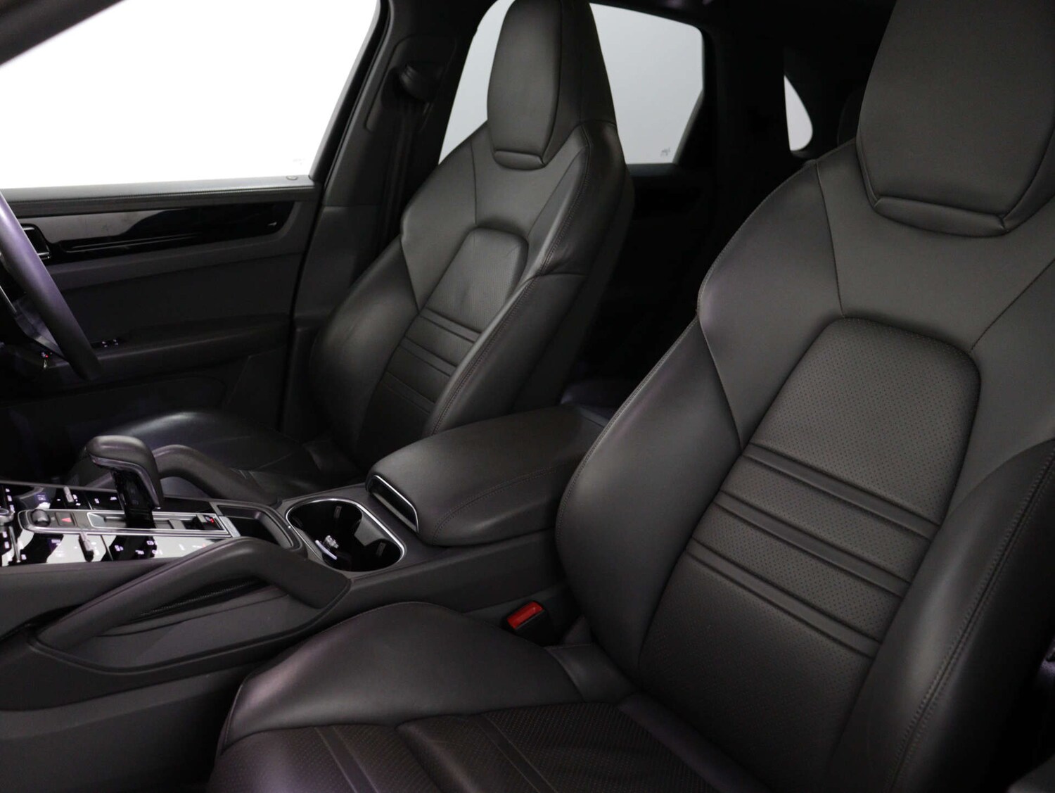 Used Porsche Cayenne 2018 for sale - 77581090: Photo 42