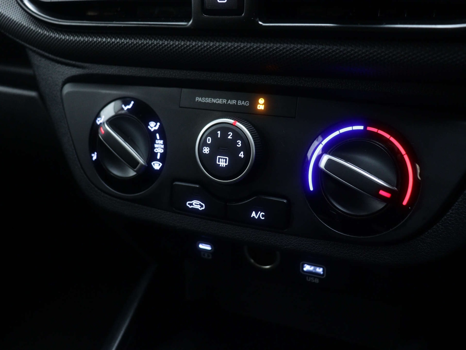 Used Hyundai i10 2024 for sale - 77261365: Photo 28