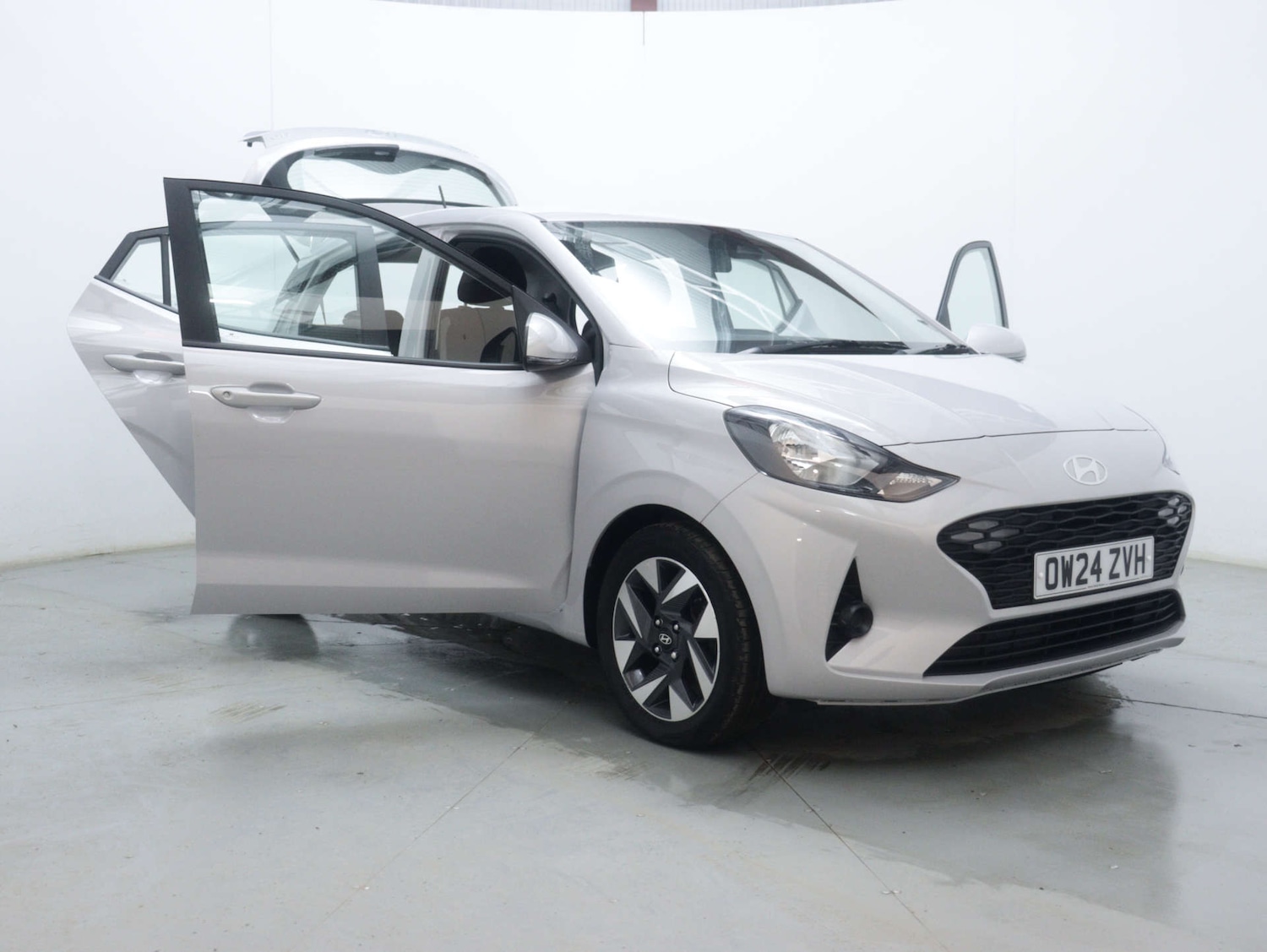 Used Hyundai i10 2024 for sale - 77261365: Photo 47