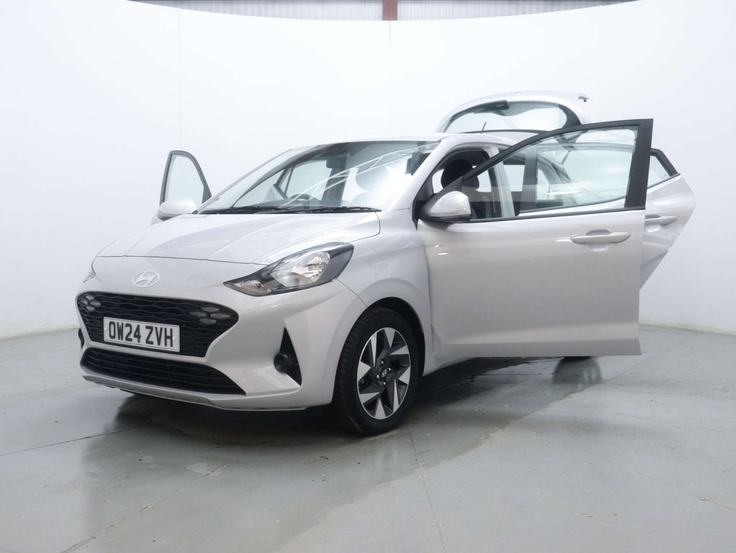 Used Hyundai i10 2024 for sale - 77261365: Photo 48