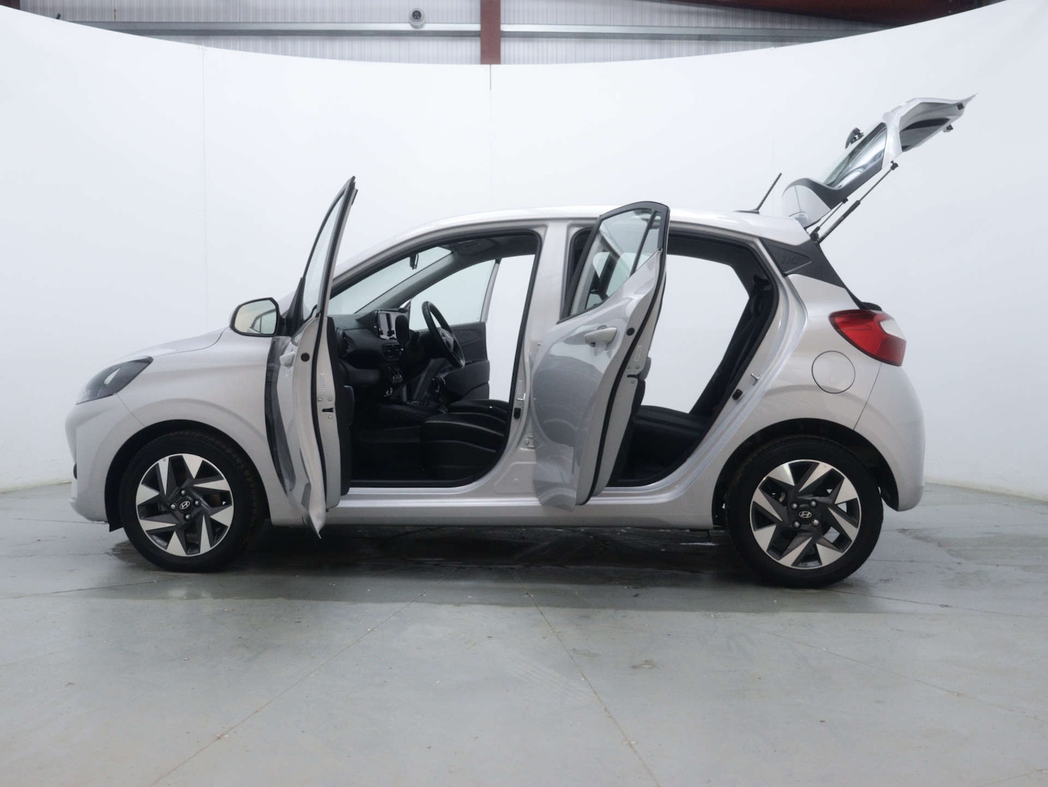 Used Hyundai i10 2024 for sale - 77261365: Photo 49