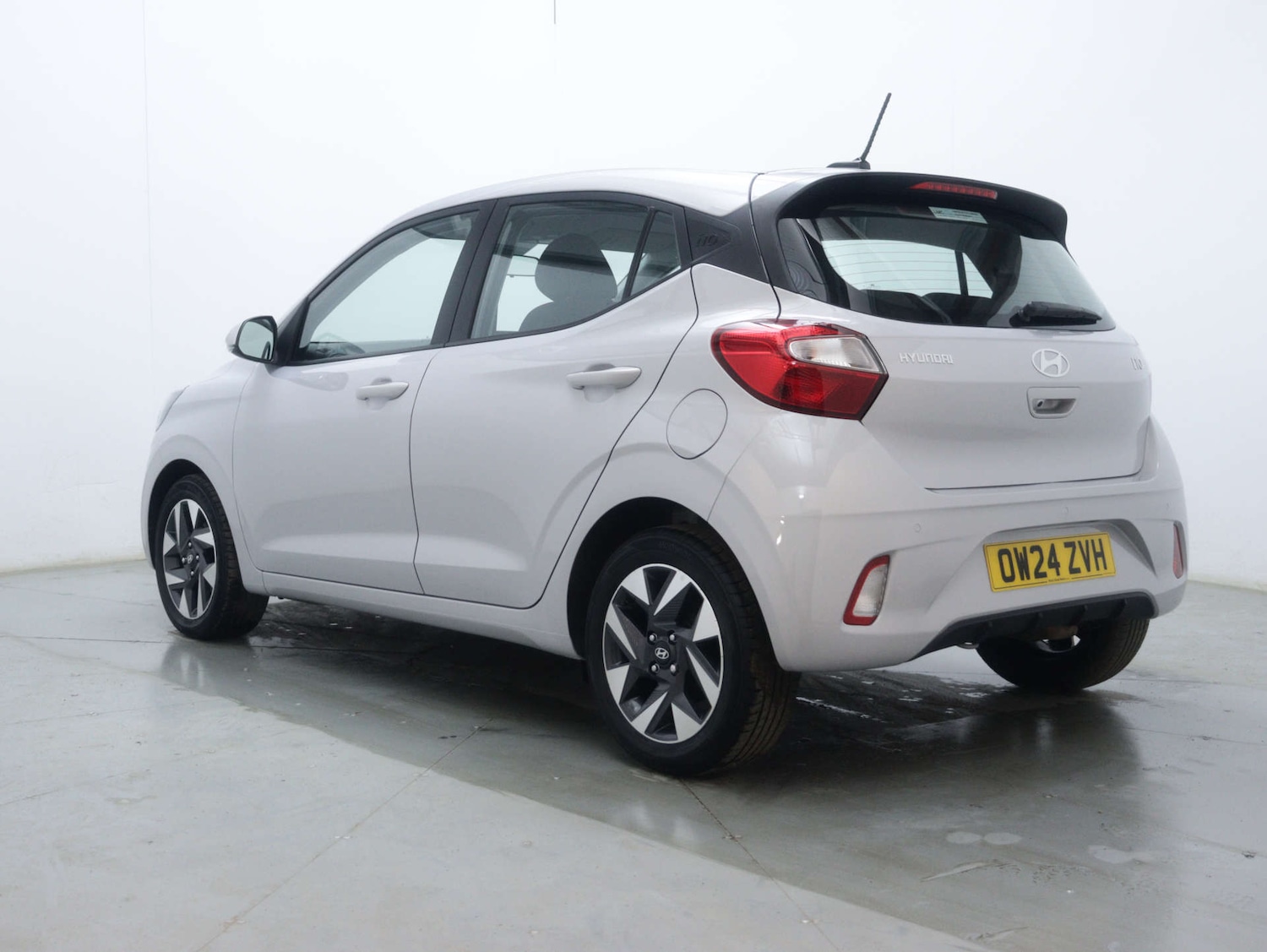 Used Hyundai i10 2024 for sale - 77261365: Photo 8