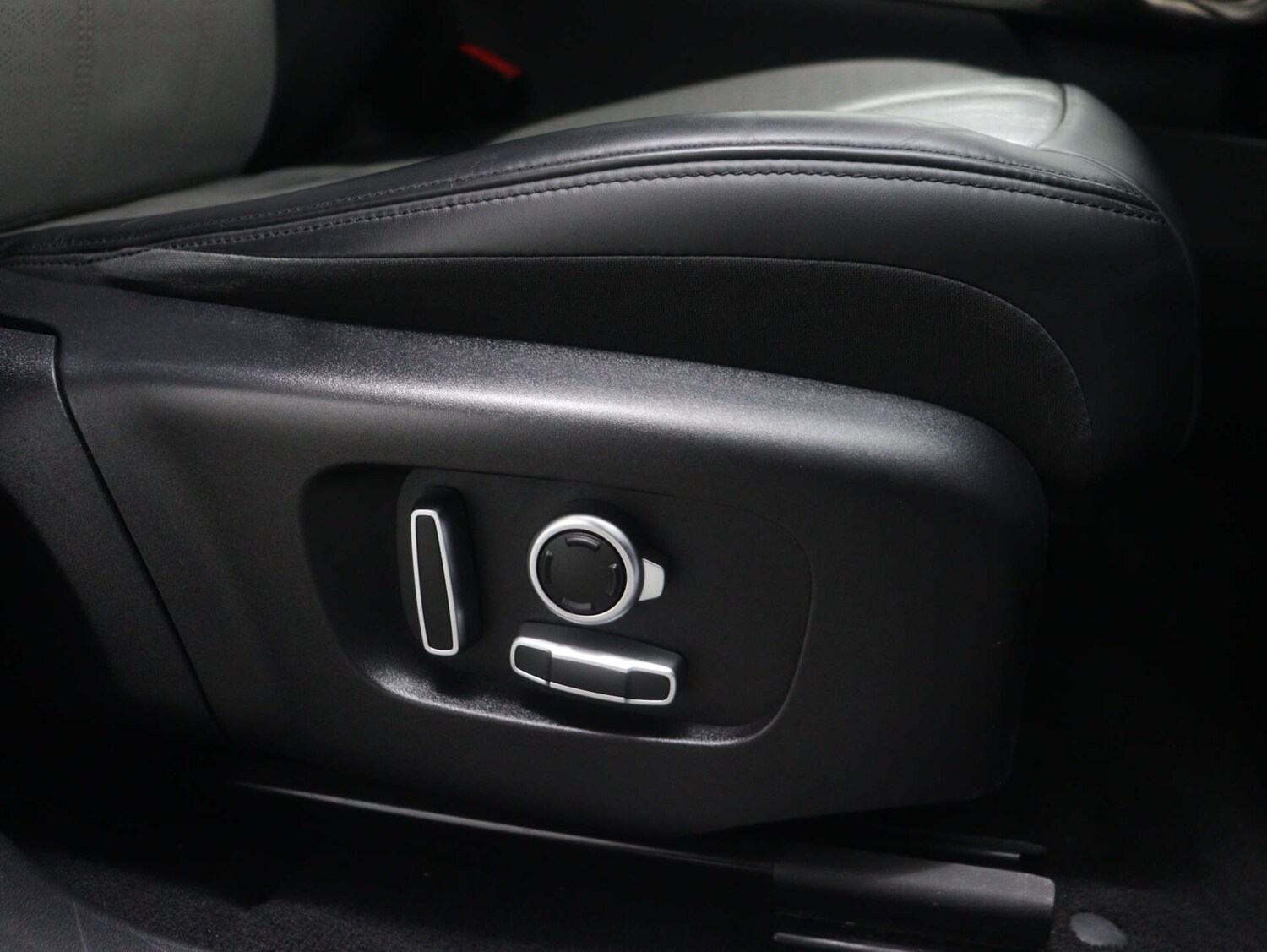 Used Land Rover Range Rover Evoque 2021 for sale - 76553712: Photo 47