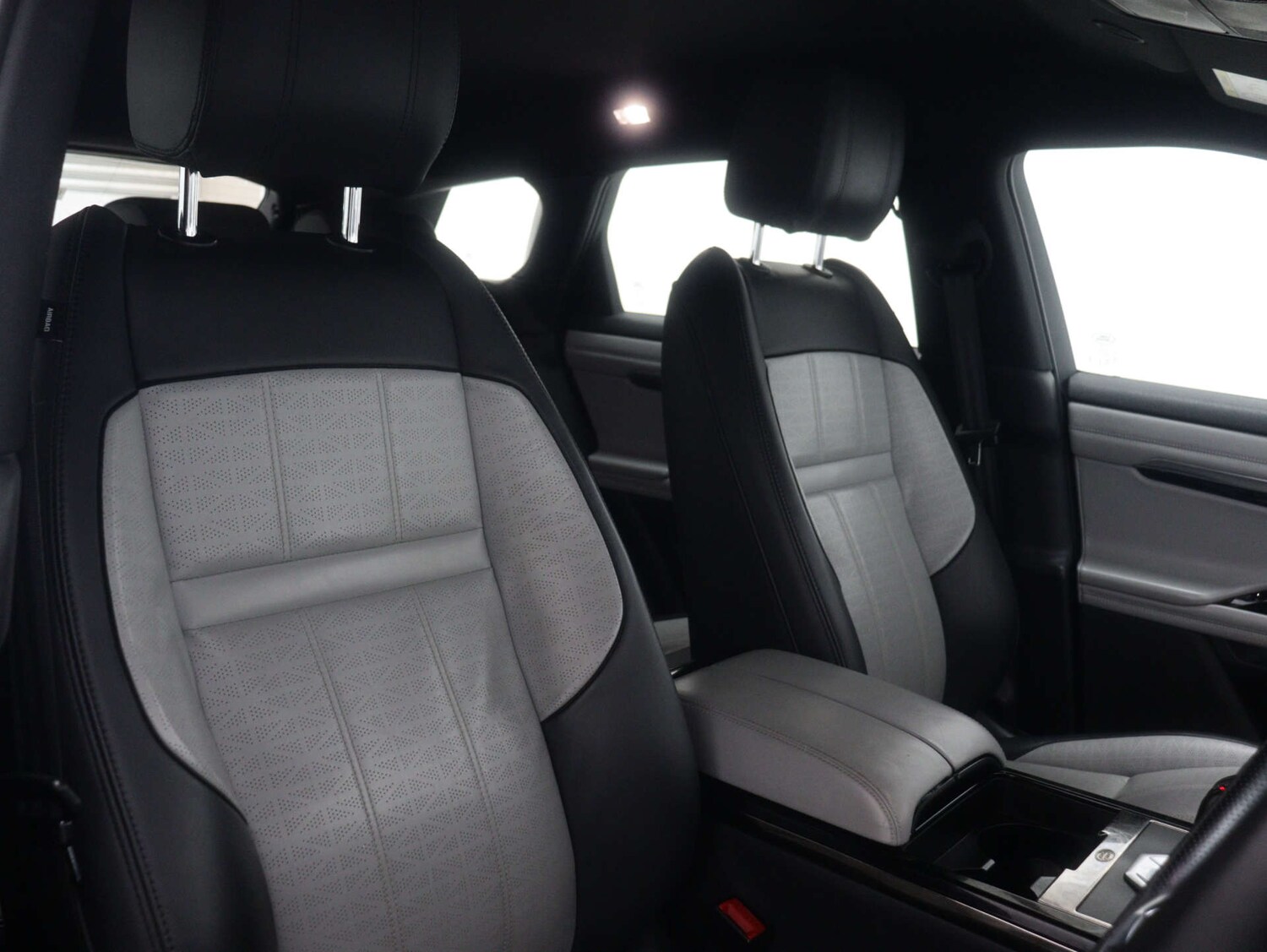 Used Land Rover Range Rover Evoque 2021 for sale - 76553712: Photo 50