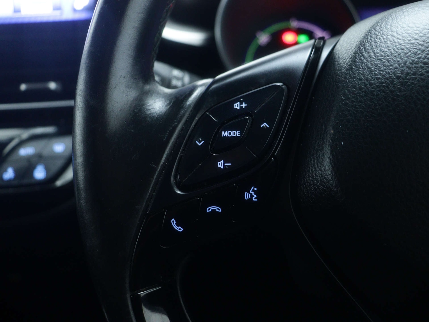 Used Toyota C-HR 2019 for sale - 77364220: Photo 34