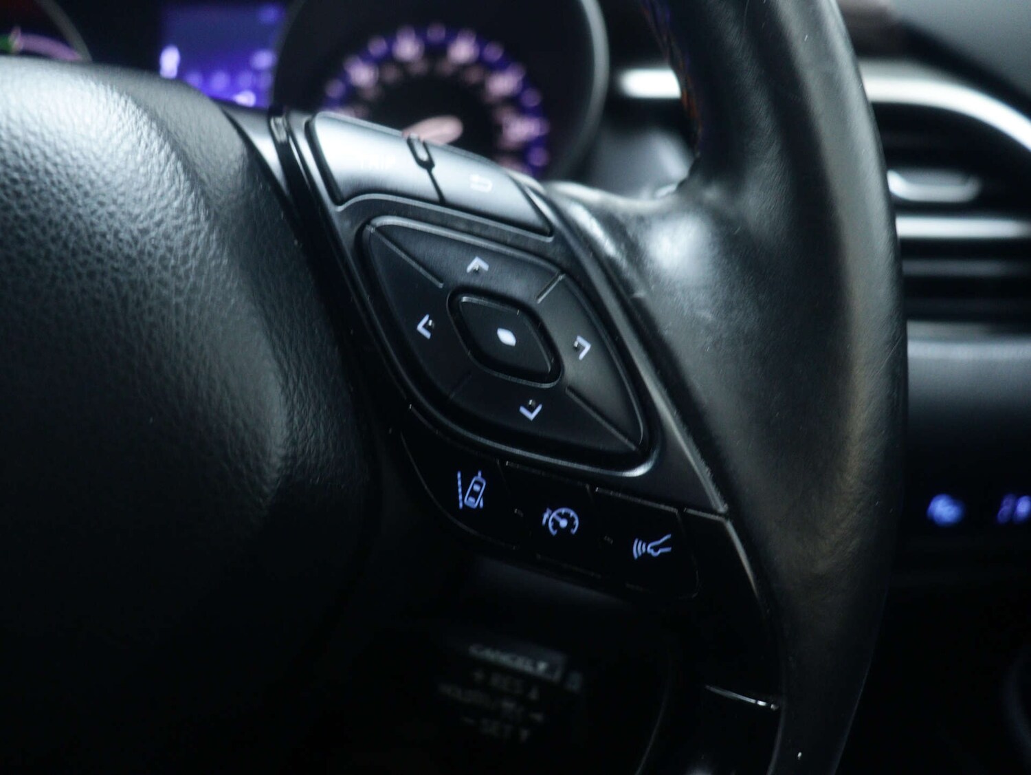 Used Toyota C-HR 2019 for sale - 77364220: Photo 35