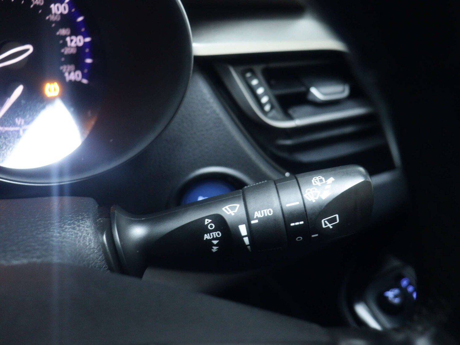 Used Toyota C-HR 2019 for sale - 77364220: Photo 37