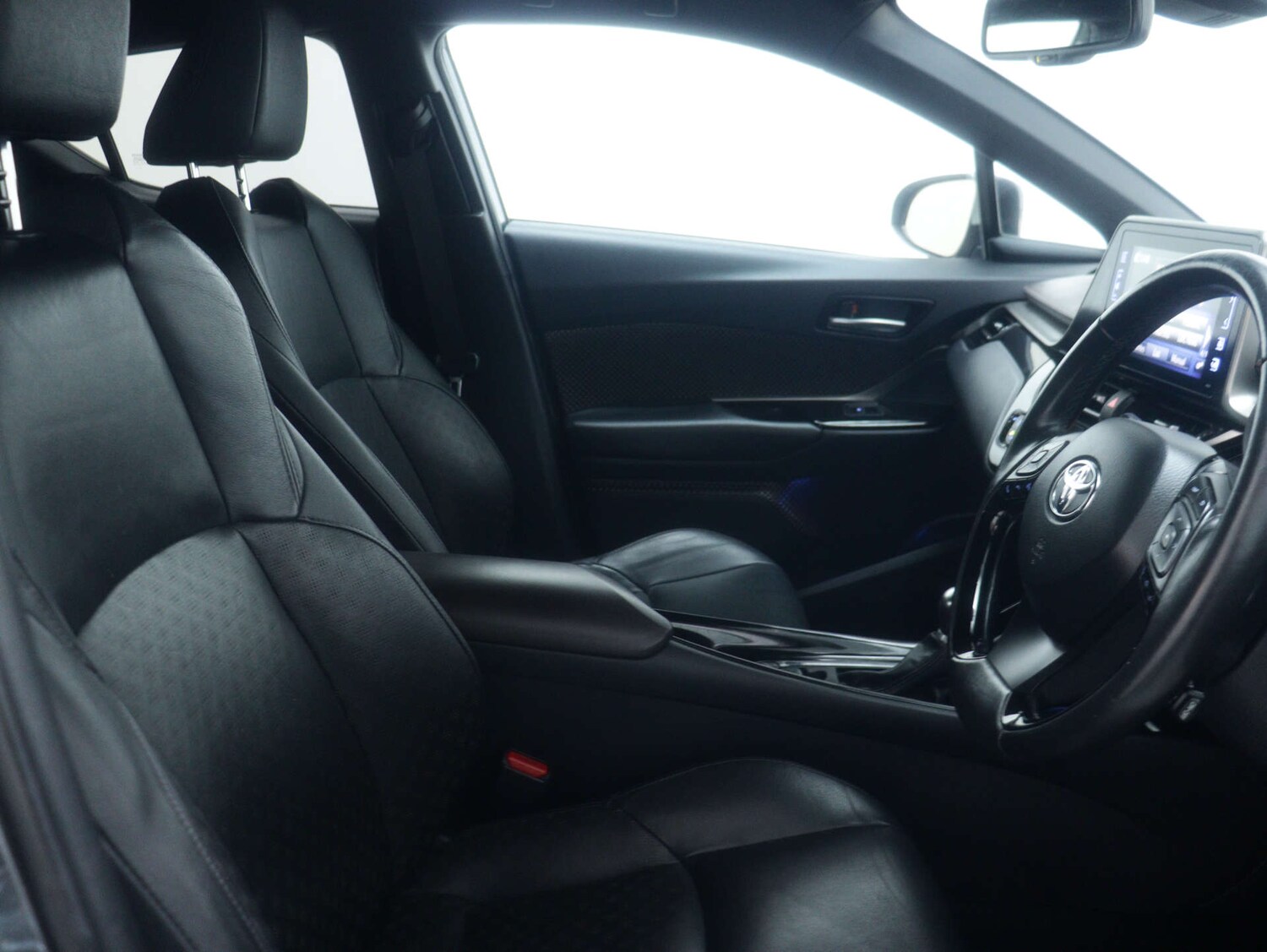 Used Toyota C-HR 2019 for sale - 77364220: Photo 43