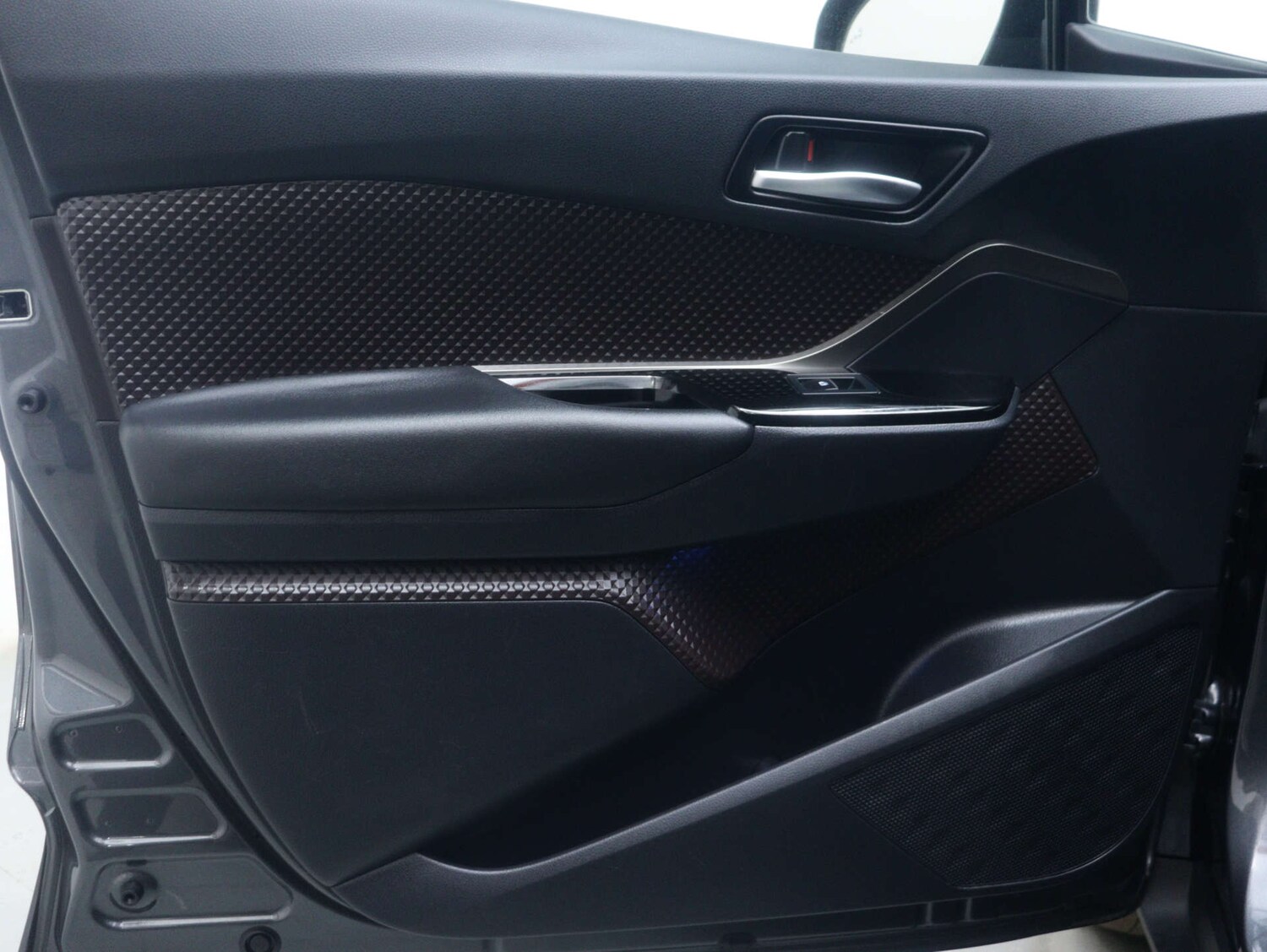 Used Toyota C-HR 2019 for sale - 77364220: Photo 49