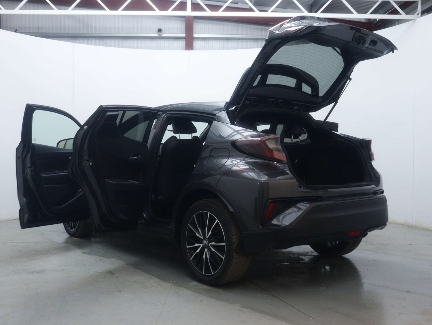 Used Toyota C-HR 2019 for sale - 77364220: Photo 57