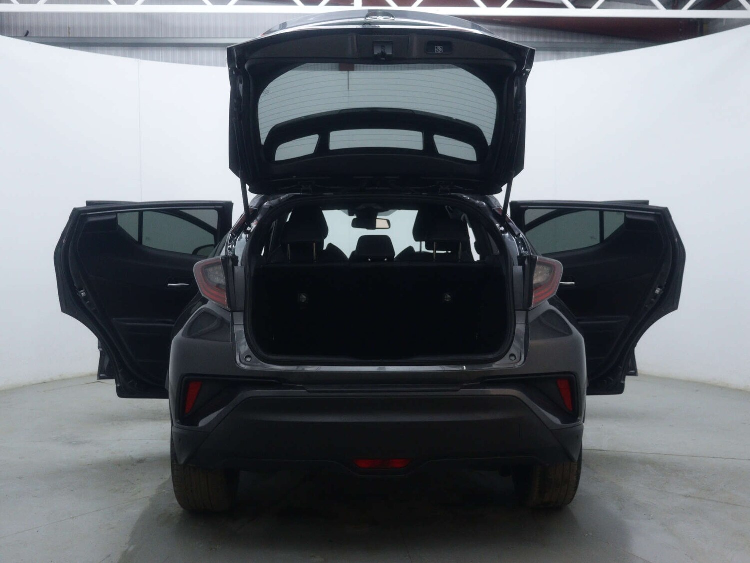 Used Toyota C-HR 2019 for sale - 77364220: Photo 58