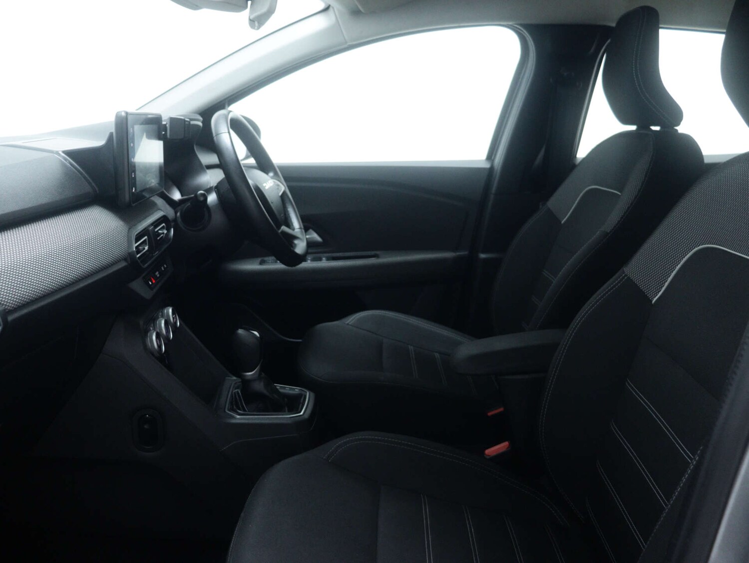 Used Dacia Sandero 2024 for sale - 76830879: Photo 41