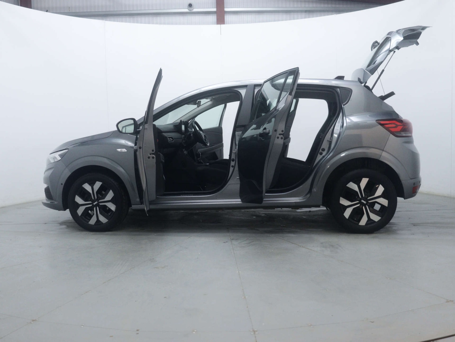 Used Dacia Sandero 2024 for sale - 76830879: Photo 50