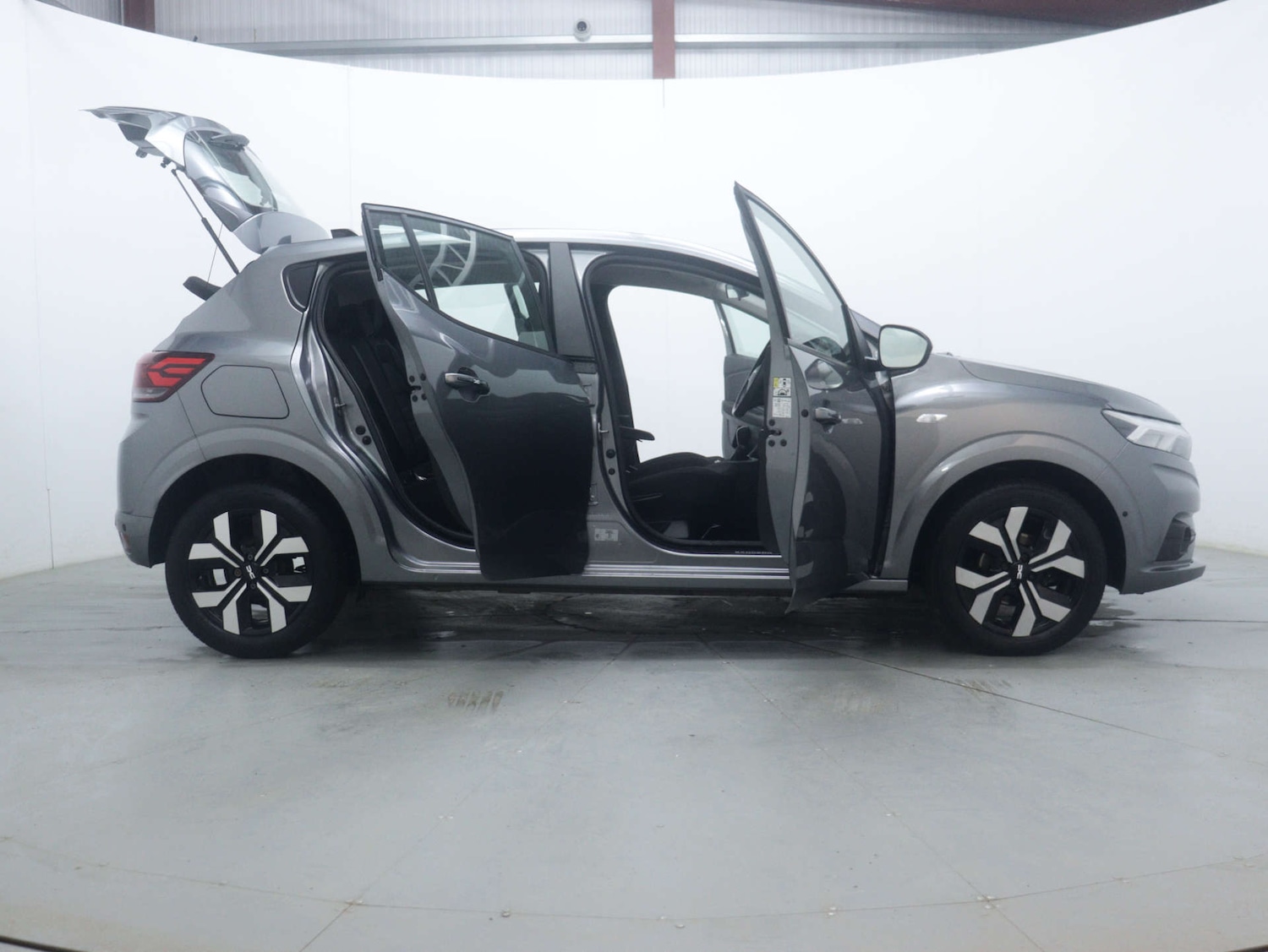 Used Dacia Sandero 2024 for sale - 76830879: Photo 53