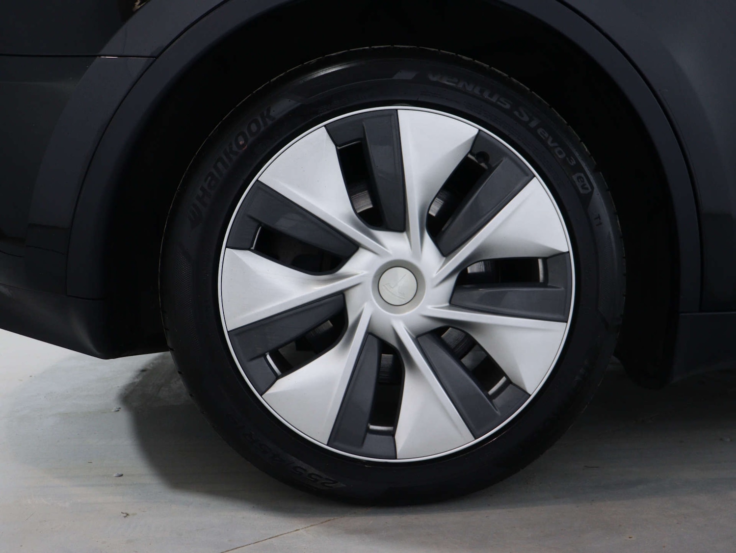 Used Tesla Model Y 2023 for sale - 75969219: Photo 13