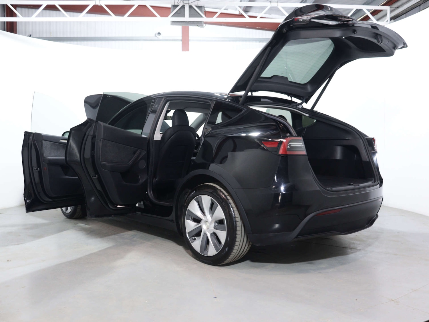 Used Tesla Model Y 2023 for sale - 75969219: Photo 54