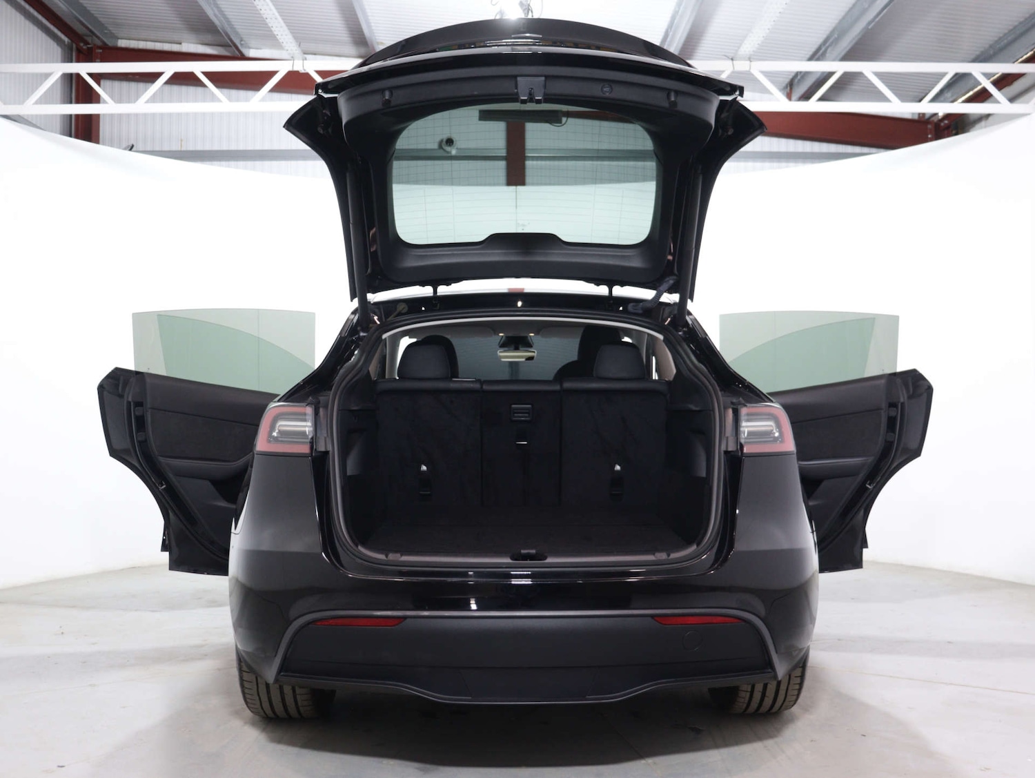 Used Tesla Model Y 2023 for sale - 75969219: Photo 55