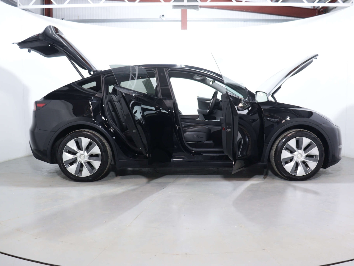 Used Tesla Model Y 2023 for sale - 75969219: Photo 57