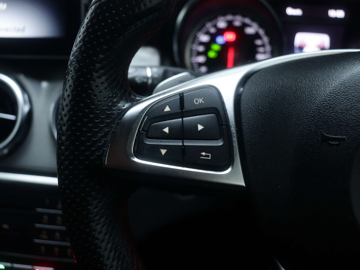 Used Mercedes-Benz GLA 2020 for sale - 76921225: Photo 35