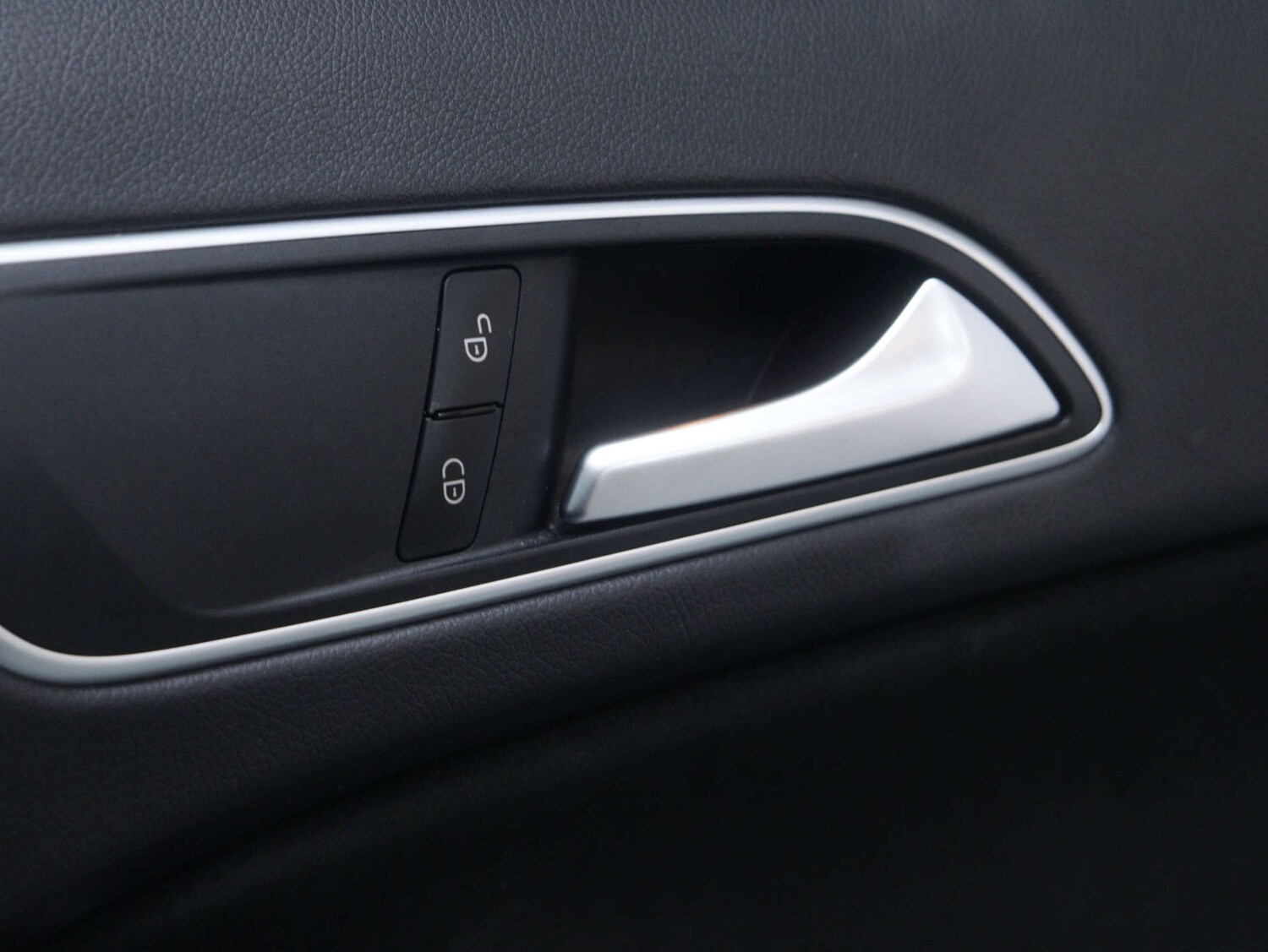 Used Mercedes-Benz GLA 2020 for sale - 76921225: Photo 40