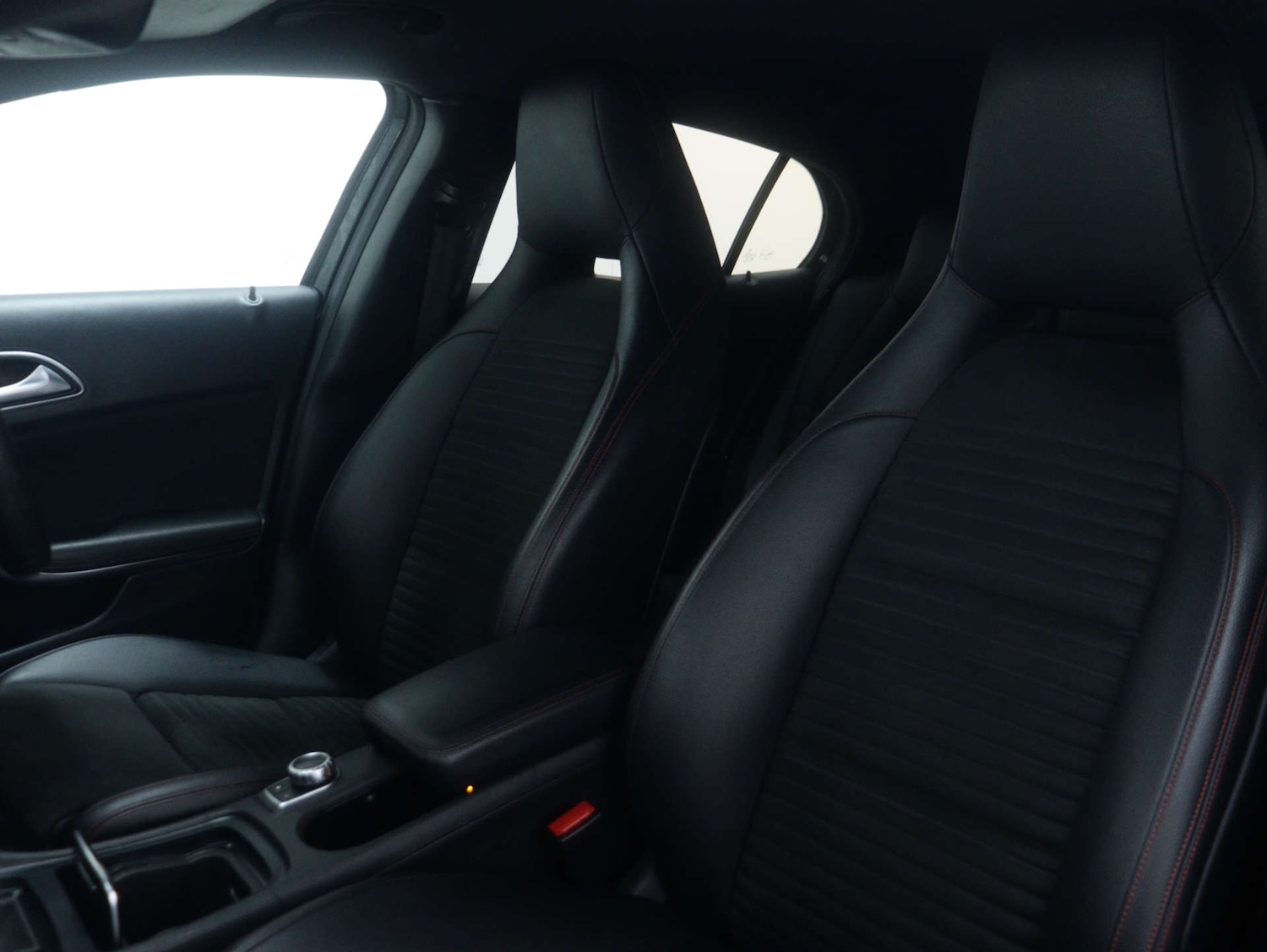 Used Mercedes-Benz GLA 2020 for sale - 76921225: Photo 48