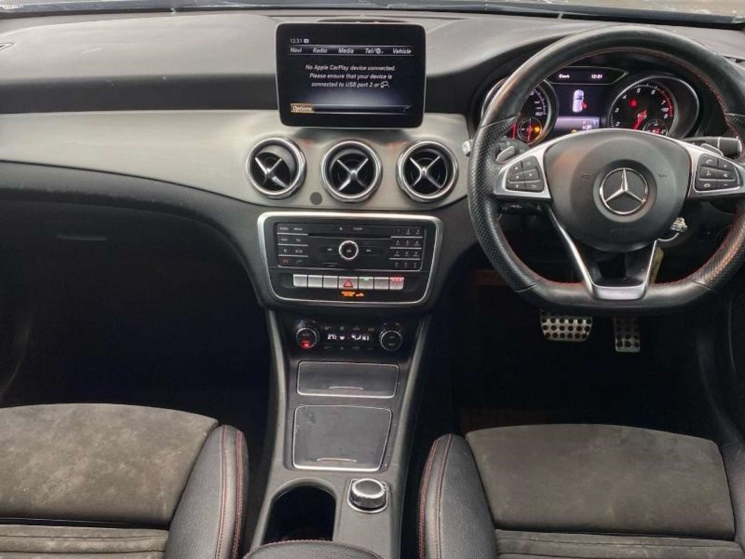 Used Mercedes-Benz GLA 2020 for sale - 76921225: Photo 9