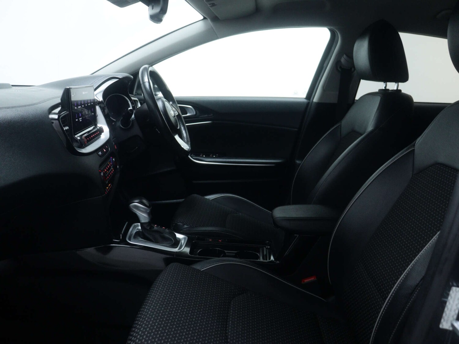 Used Kia XCeed 2021 for sale - 76650403: Photo 46