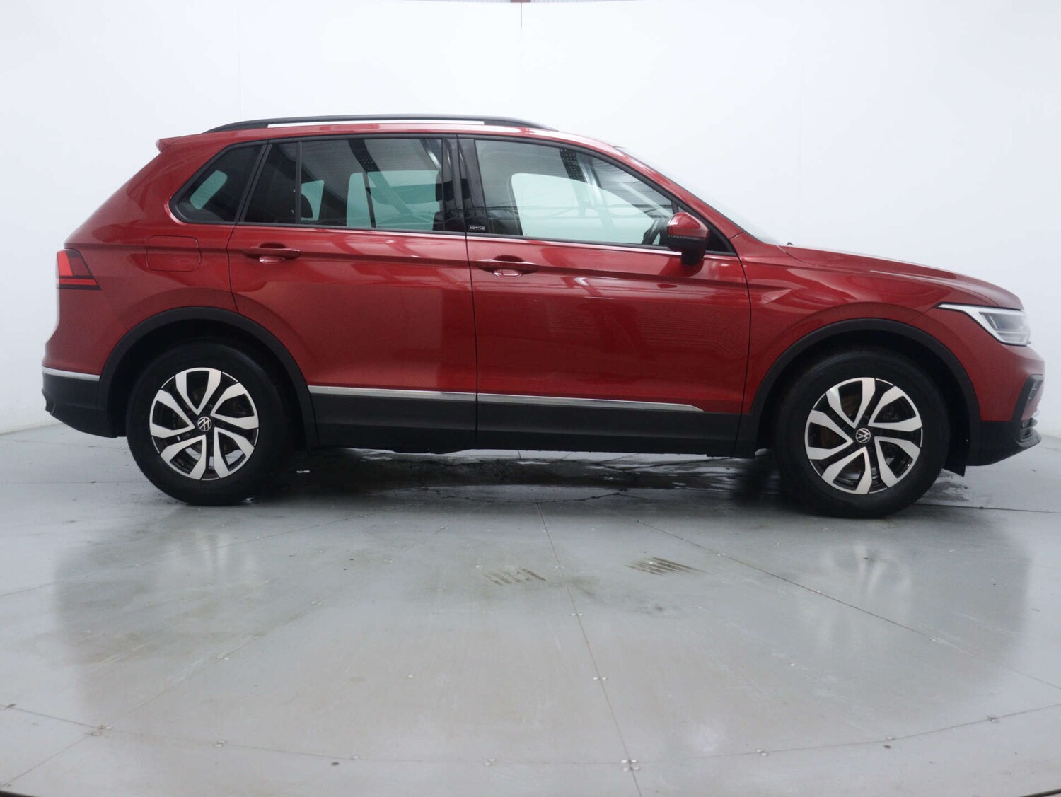 Used Volkswagen Tiguan 2022 for sale - 76602025: Photo 12