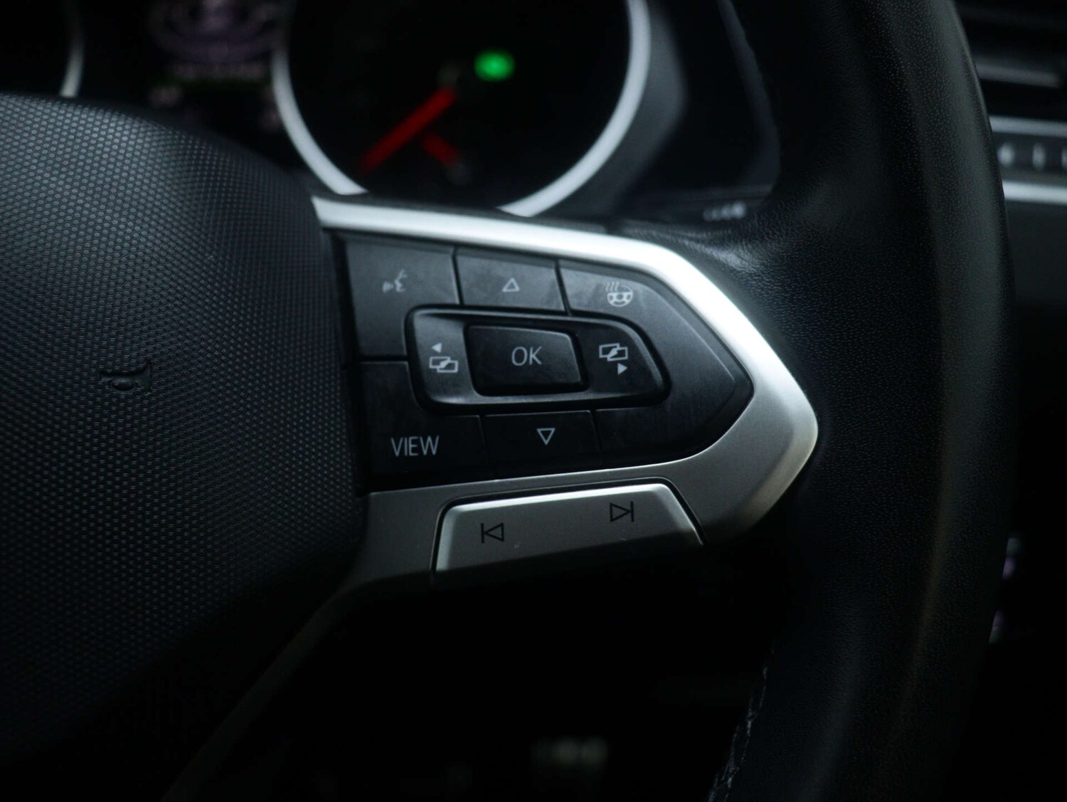 Used Volkswagen Tiguan 2022 for sale - 76602025: Photo 35