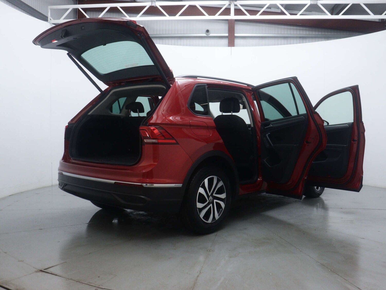 Used Volkswagen Tiguan 2022 for sale - 76602025: Photo 57