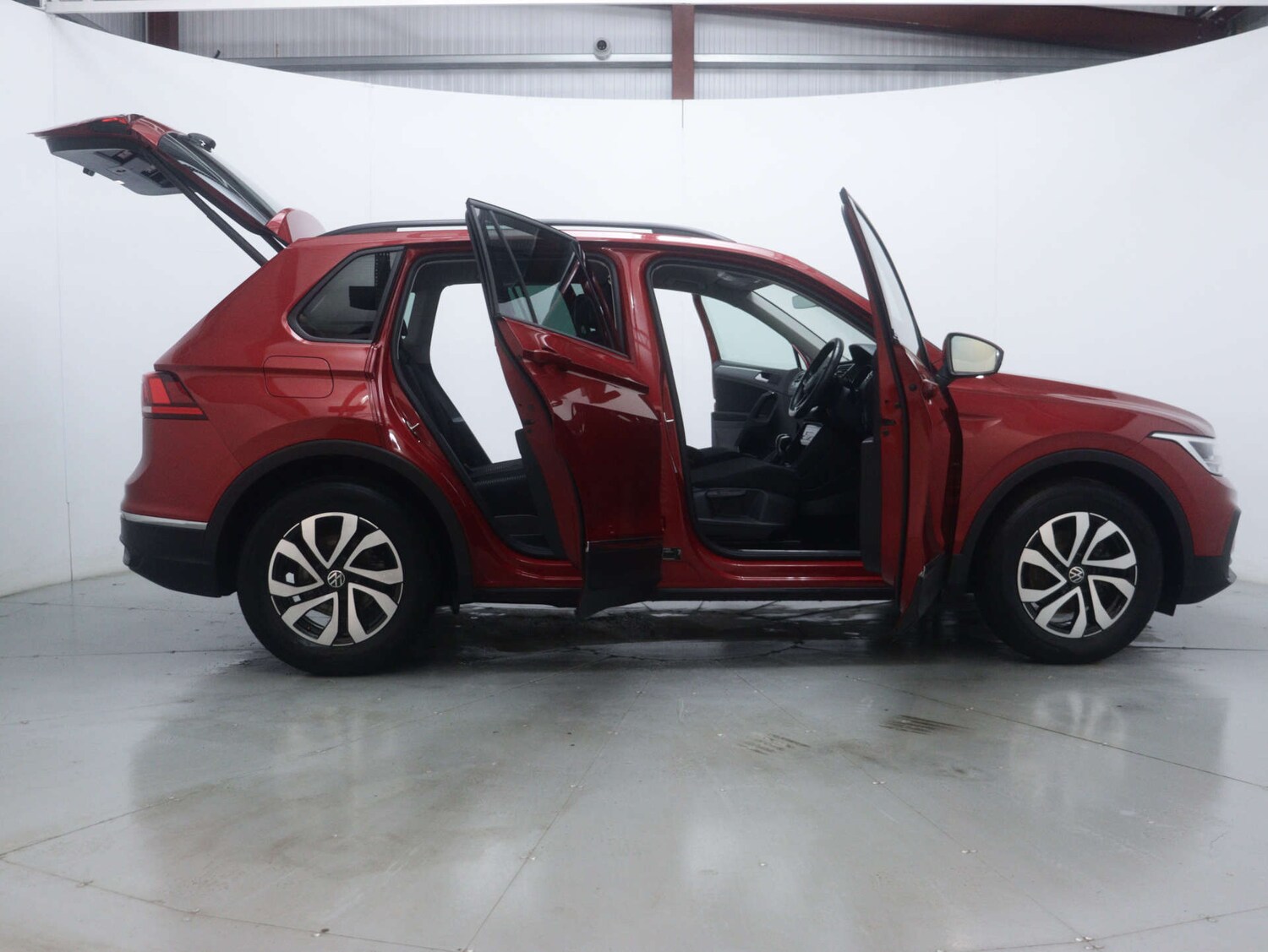 Used Volkswagen Tiguan 2022 for sale - 76602025: Photo 58