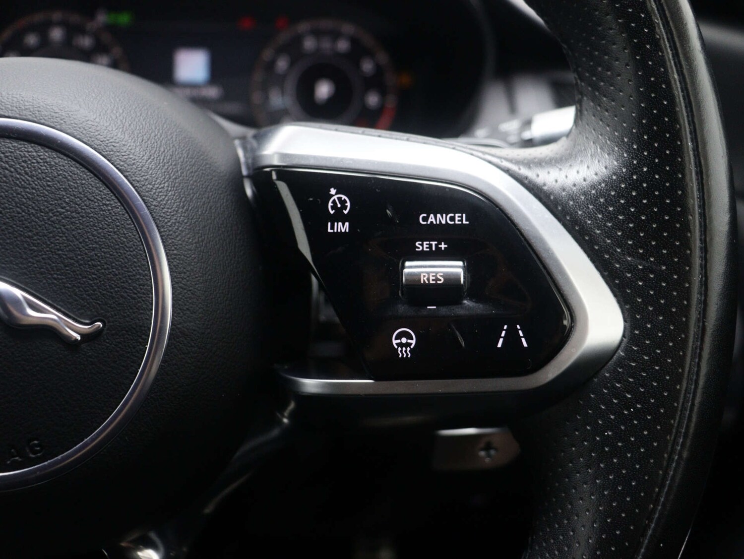 Used Jaguar E-Pace 2021 for sale - 76148232: Photo 36