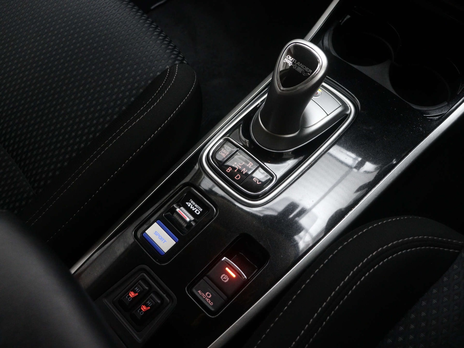 Used Mitsubishi Outlander 2020 for sale - 76393357: Photo 32