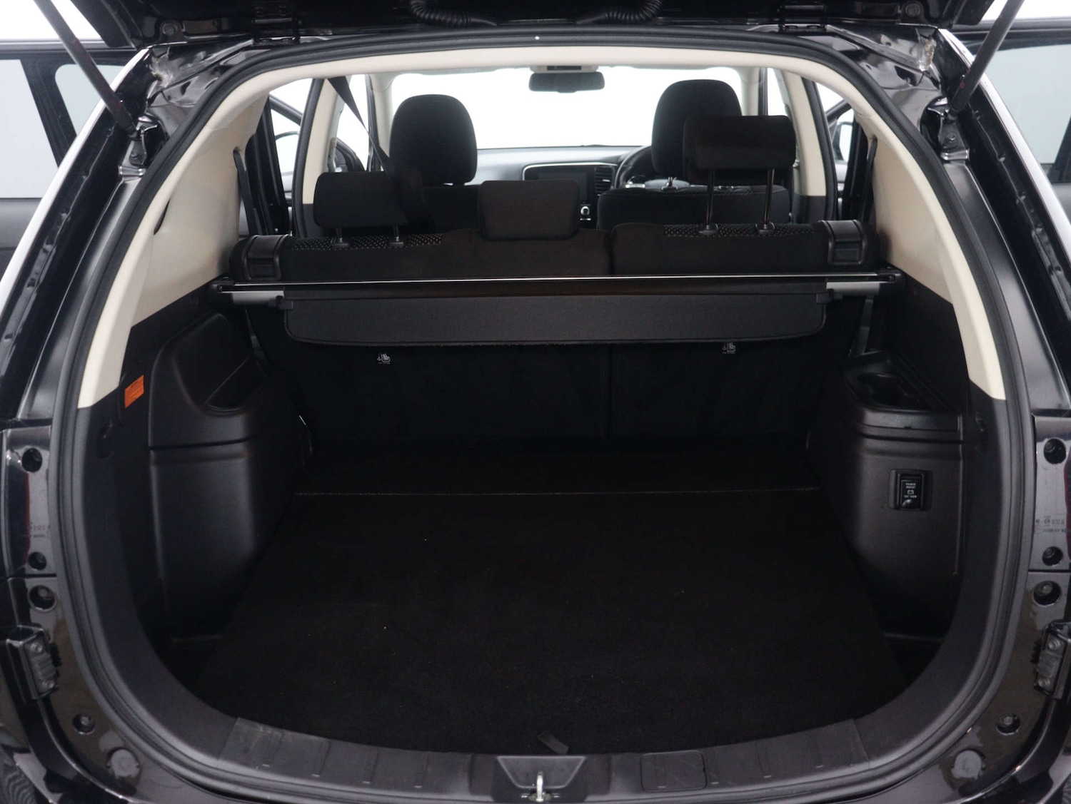 Used Mitsubishi Outlander 2020 for sale - 76393357: Photo 53