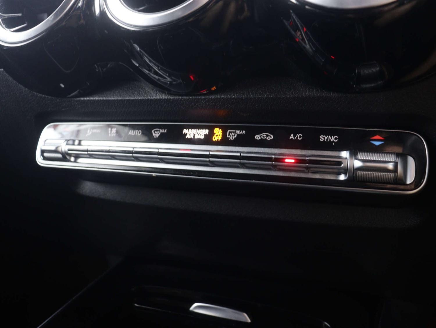 Used Mercedes-Benz GLB 2022 for sale - 75628505: Photo 28