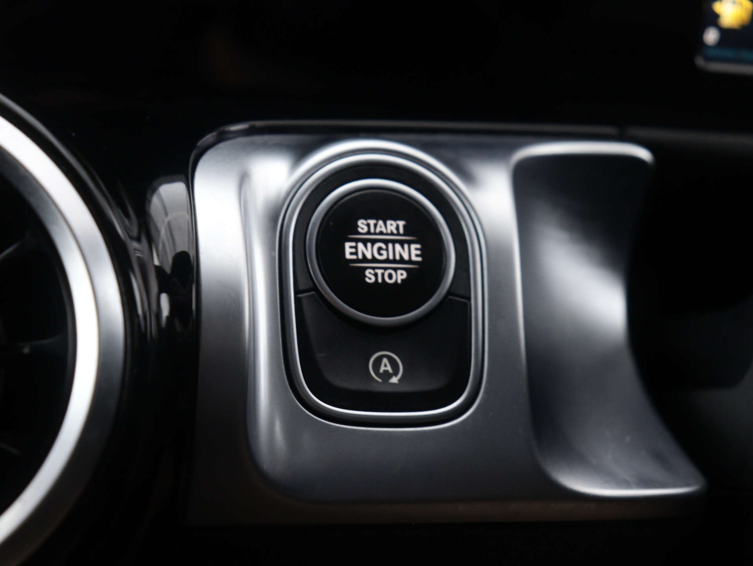 Used Mercedes-Benz GLB 2022 for sale - 75628505: Photo 31