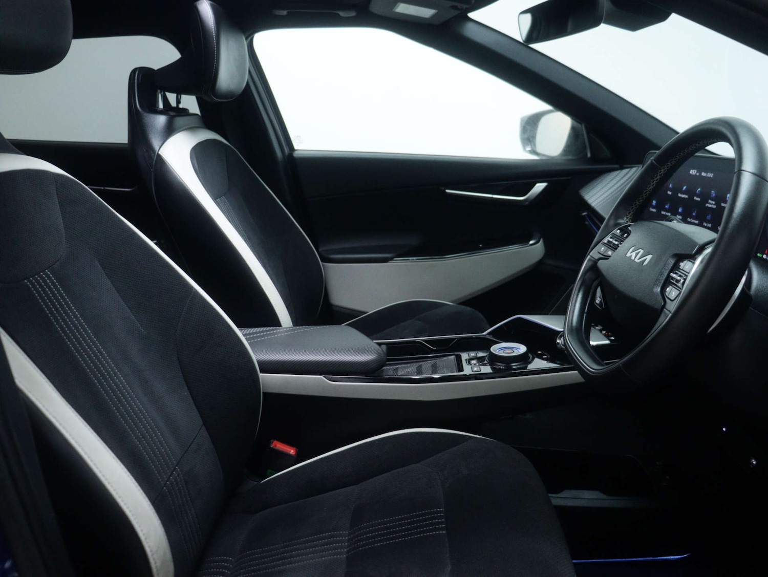 Used Kia EV6 2021 for sale - 76628221: Photo 45