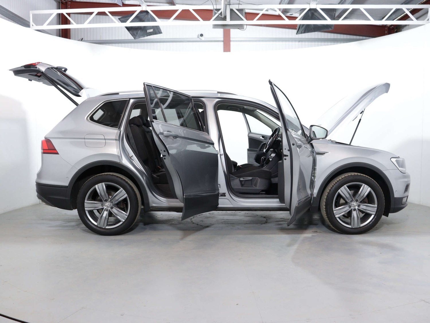 Used Volkswagen Tiguan 2021 for sale - 74501374: Photo 64