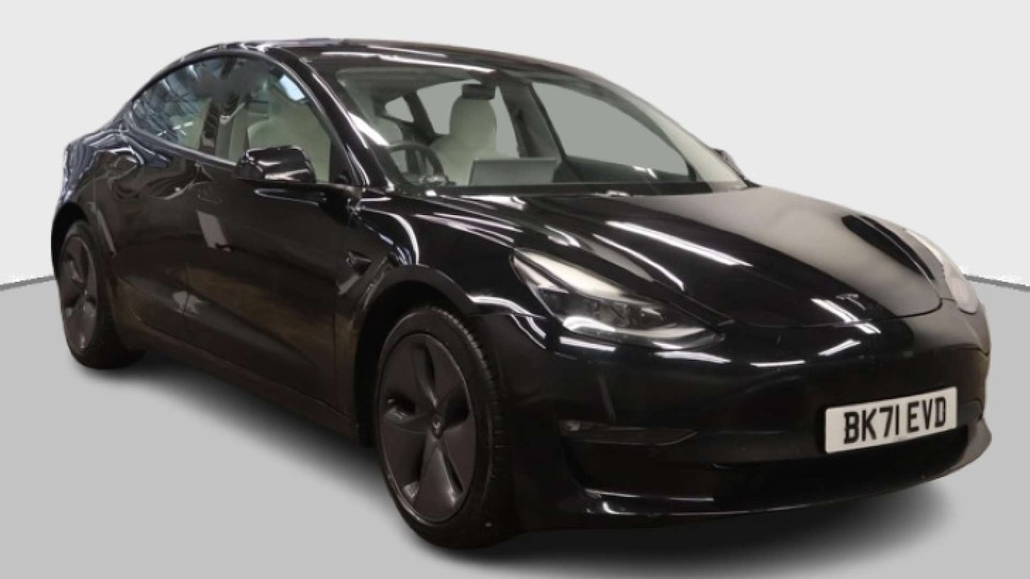 Used Tesla Model 3 2021 for sale - 76100794: Photo 1