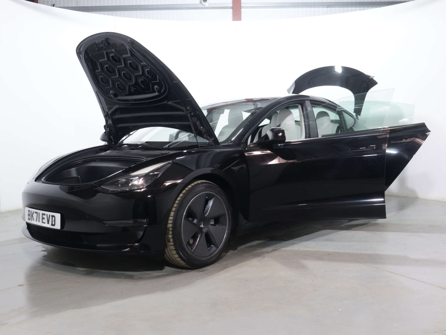 Used Tesla Model 3 2021 for sale - 76100794: Photo 45