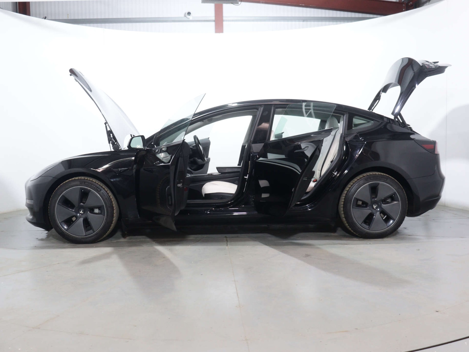 Used Tesla Model 3 2021 for sale - 76100794: Photo 46