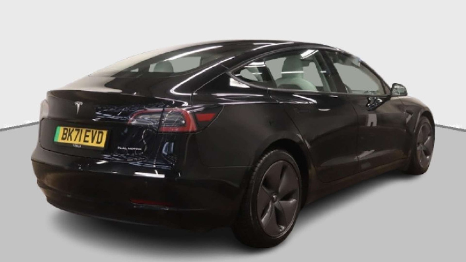 Used Tesla Model 3 2021 for sale - 76100794: Photo 7