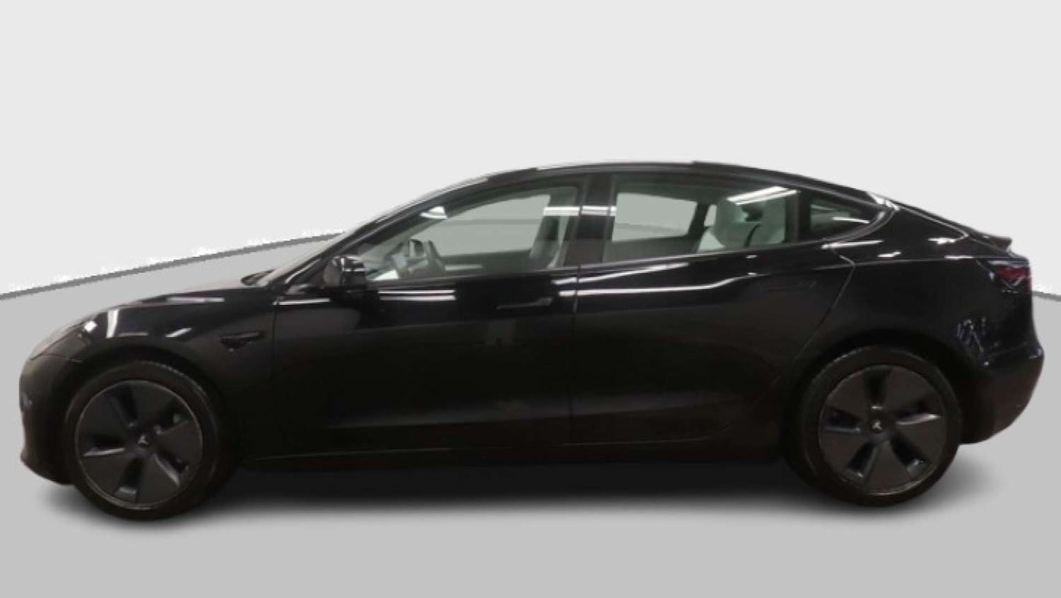 Used Tesla Model 3 2021 for sale - 76100794: Photo 9
