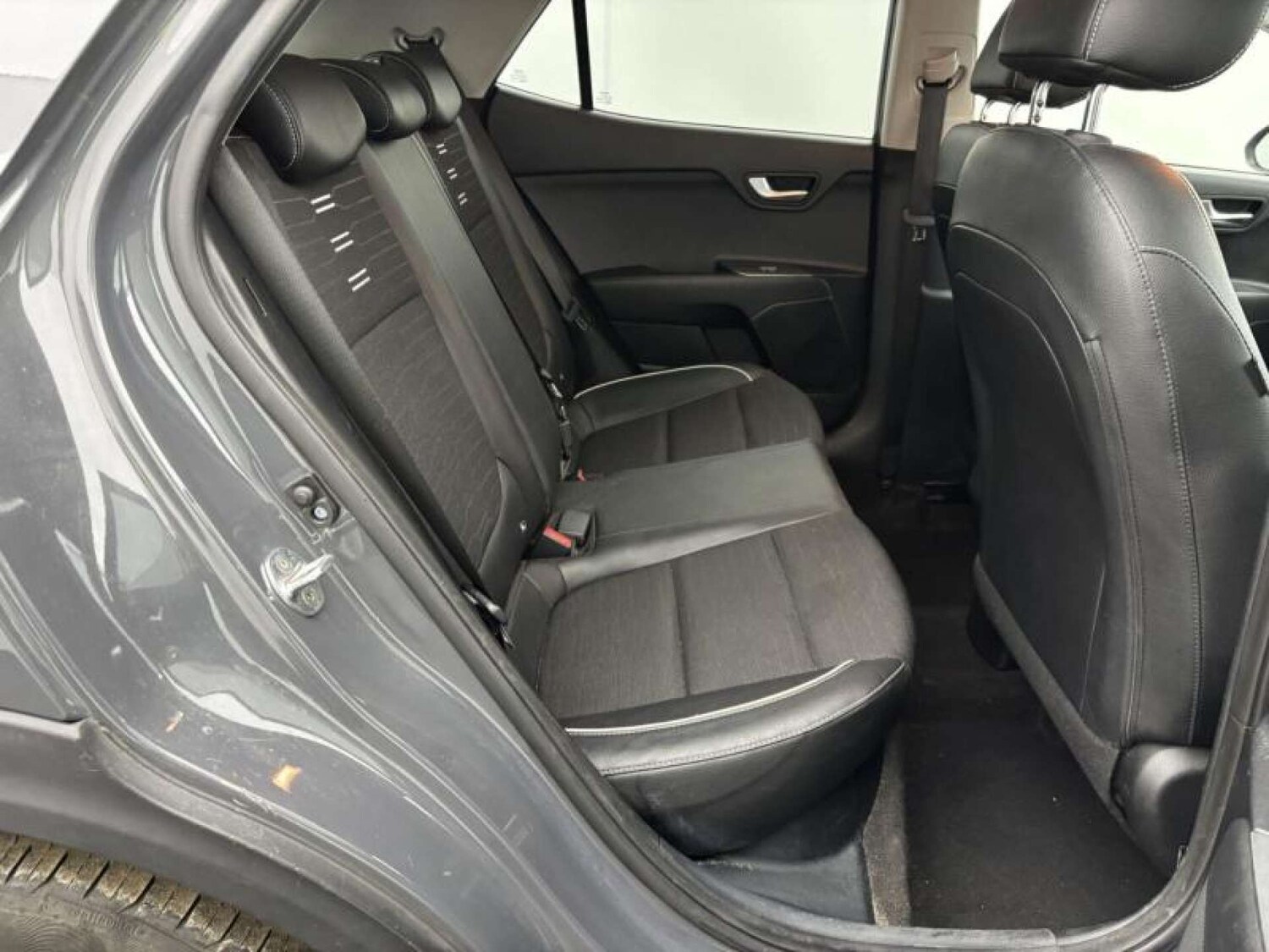 Used Kia Stonic 2022 for sale - 76762568: Photo 8